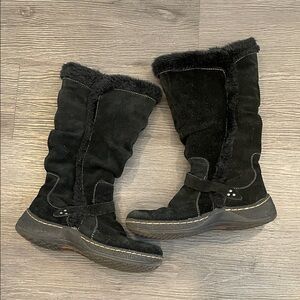 6 emalyn BARETRAPS  leather upper faux fur Women's Black Suede Boots